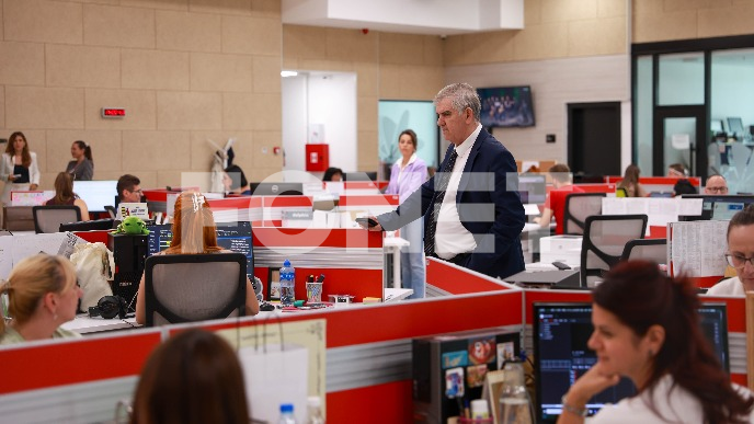 Manjinski mediji i izbori